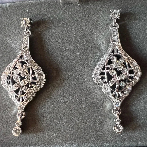 Vintage Nolan Miller Julia Crystal Drop Dangle Pierced Earrings Flower - Picture 1 of 4